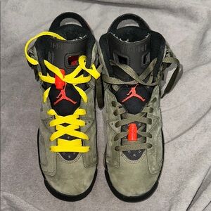 Air Jordan Retro 6 - Travis Scott